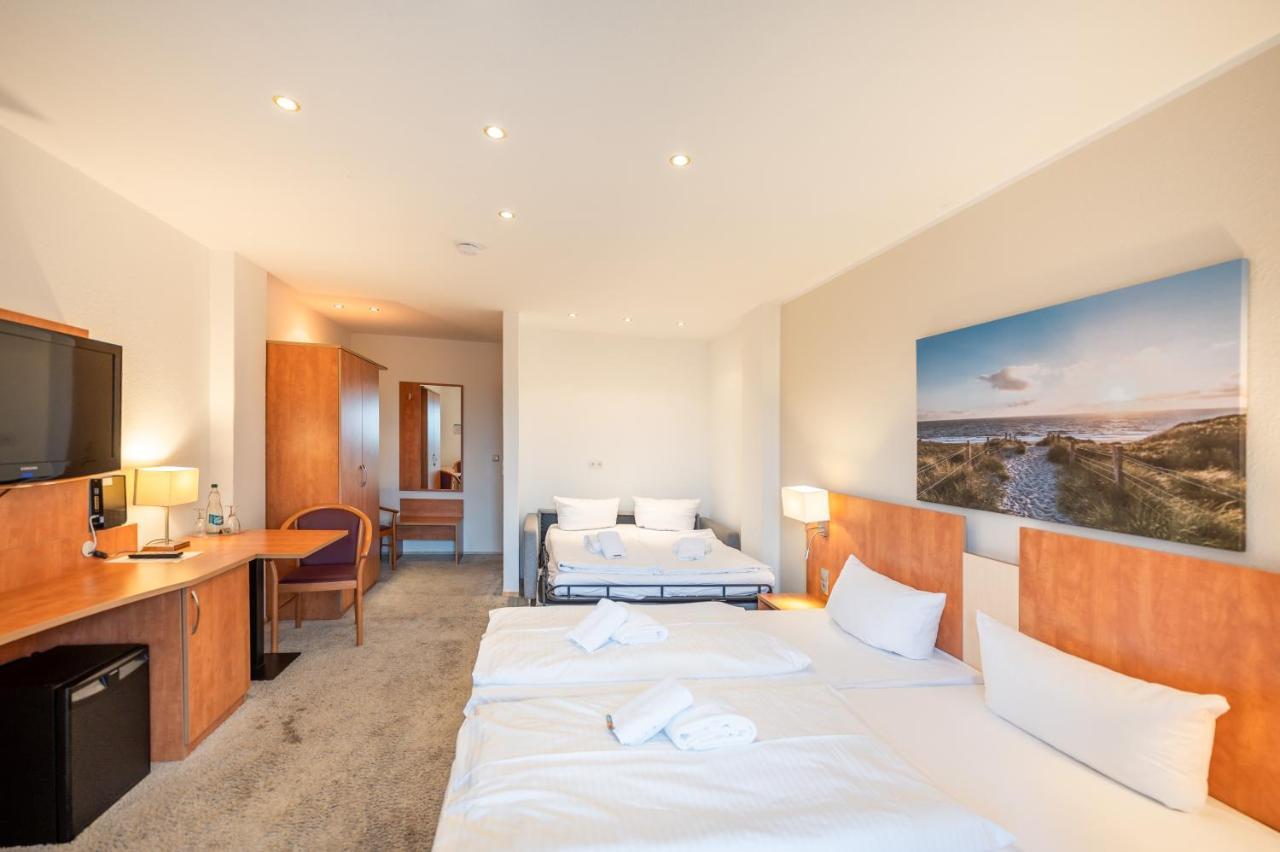 Hotel Koenigslinie 萨斯尼茨 外观 照片