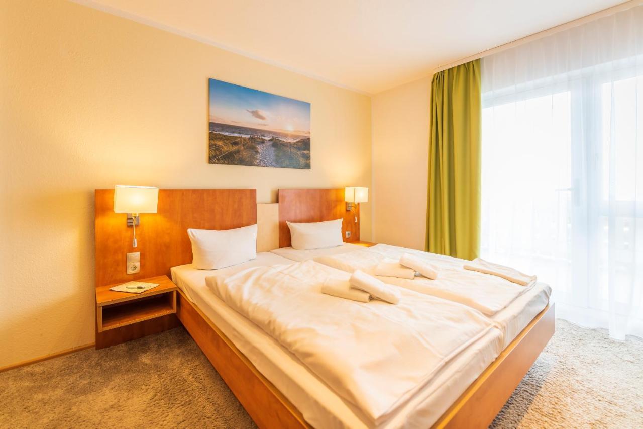 Hotel Koenigslinie 萨斯尼茨 外观 照片