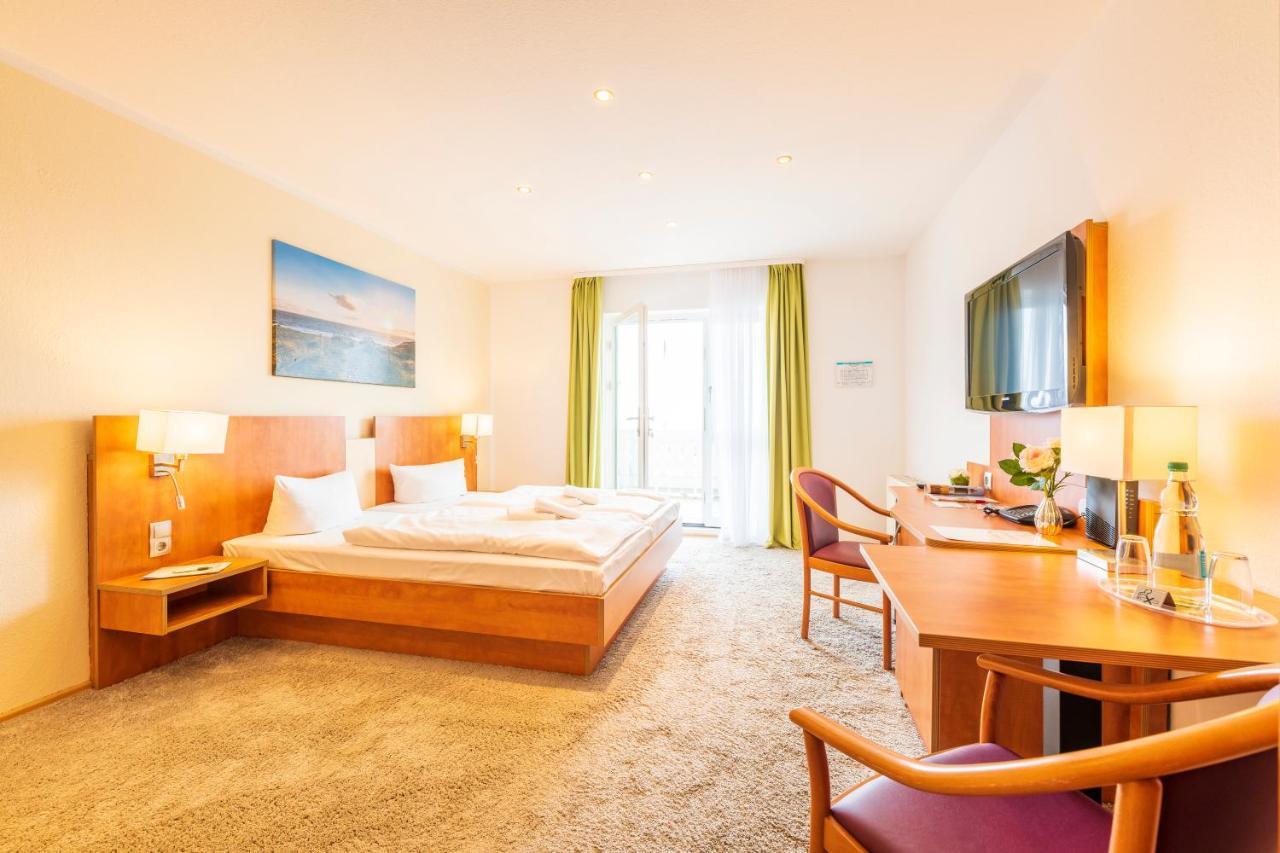 Hotel Koenigslinie 萨斯尼茨 外观 照片